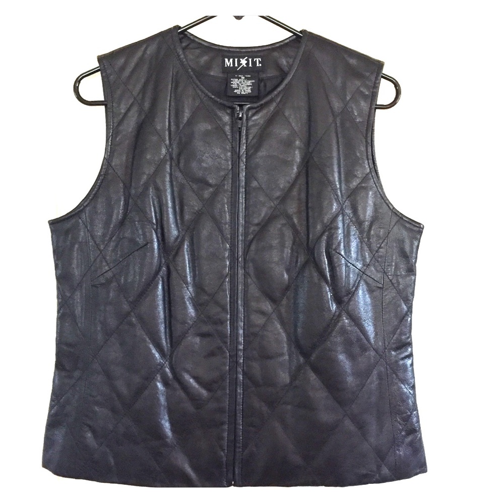 💯 quilted leather vest by Mixit